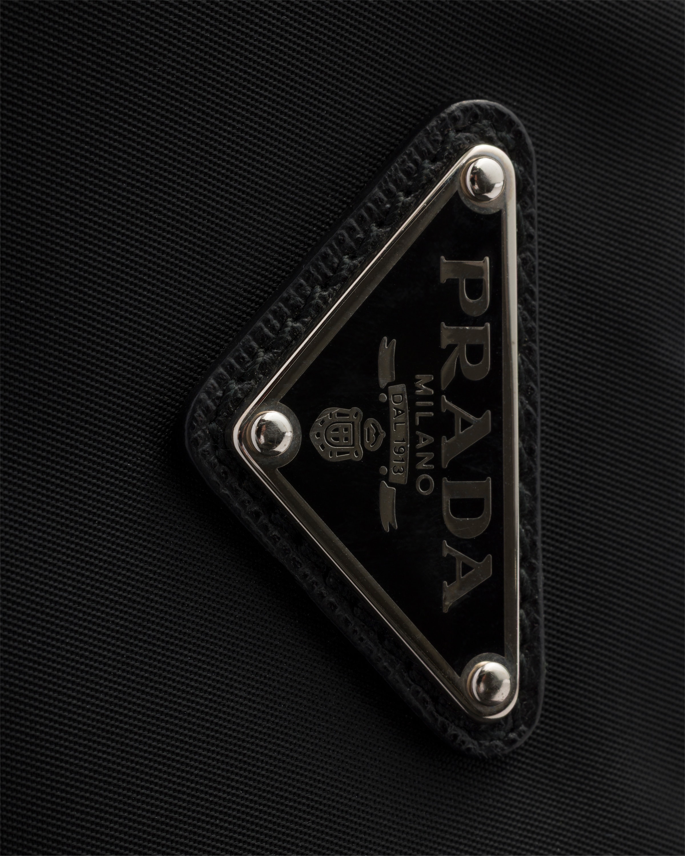 ブラック Re-nylon Xサフィアーノレザー ネセセール | PRADA - 日本