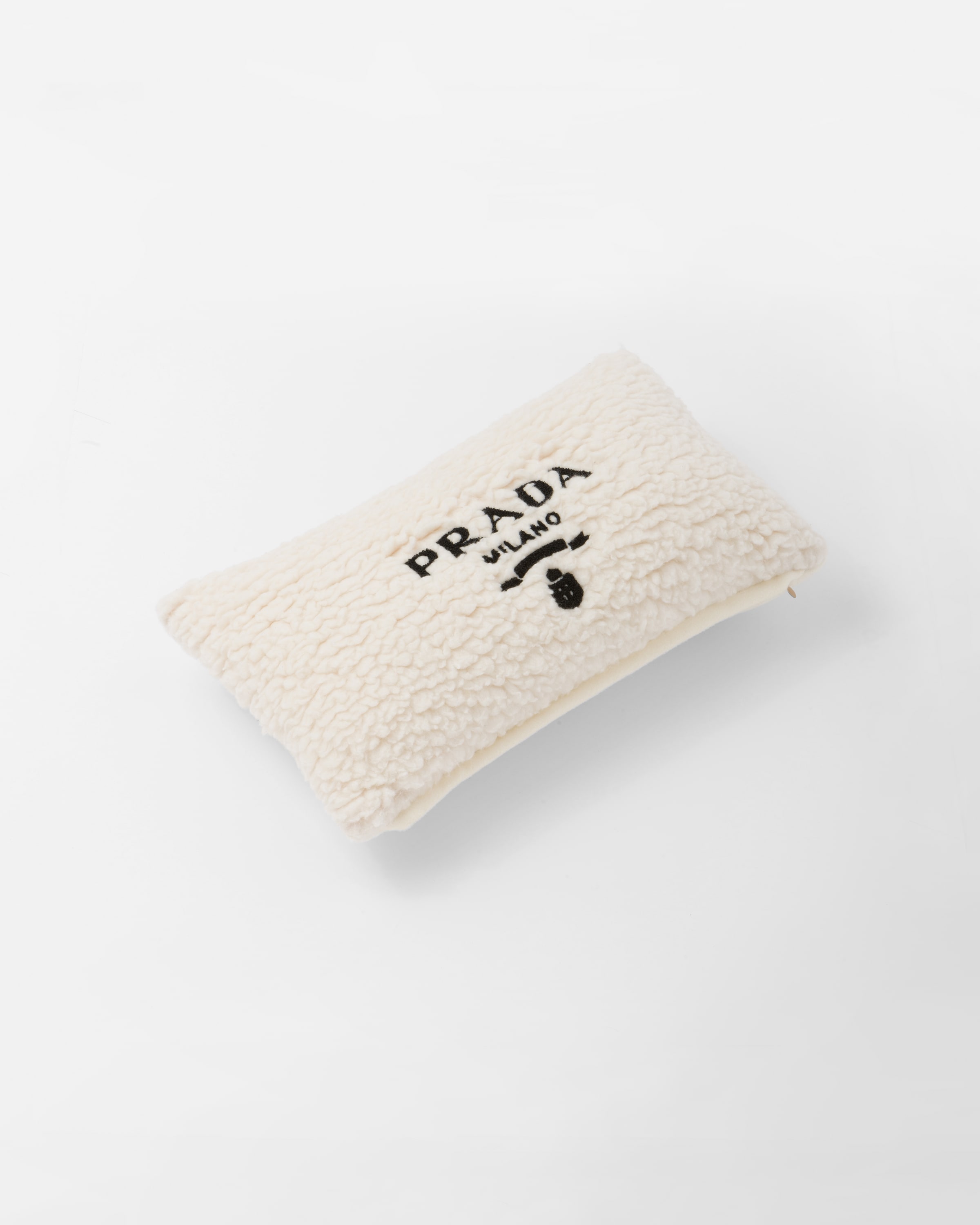 Prada 环保毛皮羊绒和羊毛抱枕 2