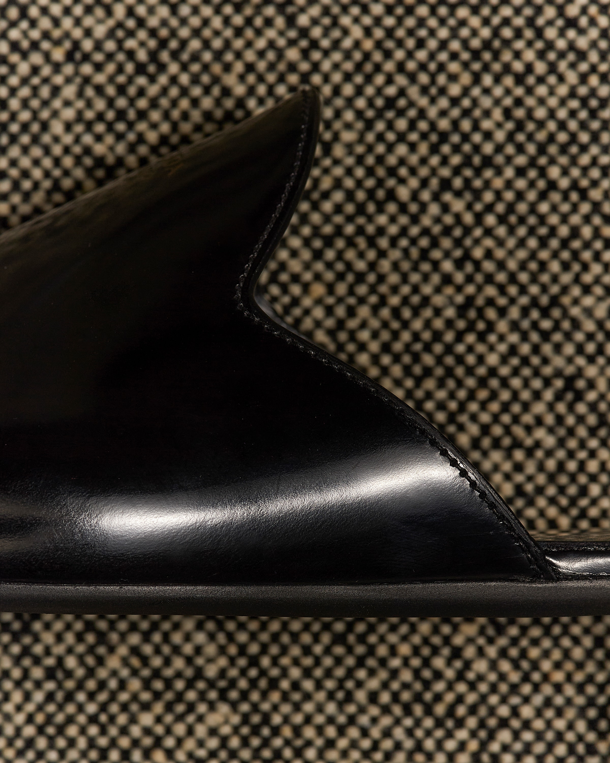 ◆完売前に◆【PRADA】ブラッシュドレザー スリッパ ブラウン ブラッシュドレザー スリッパ | PRADA