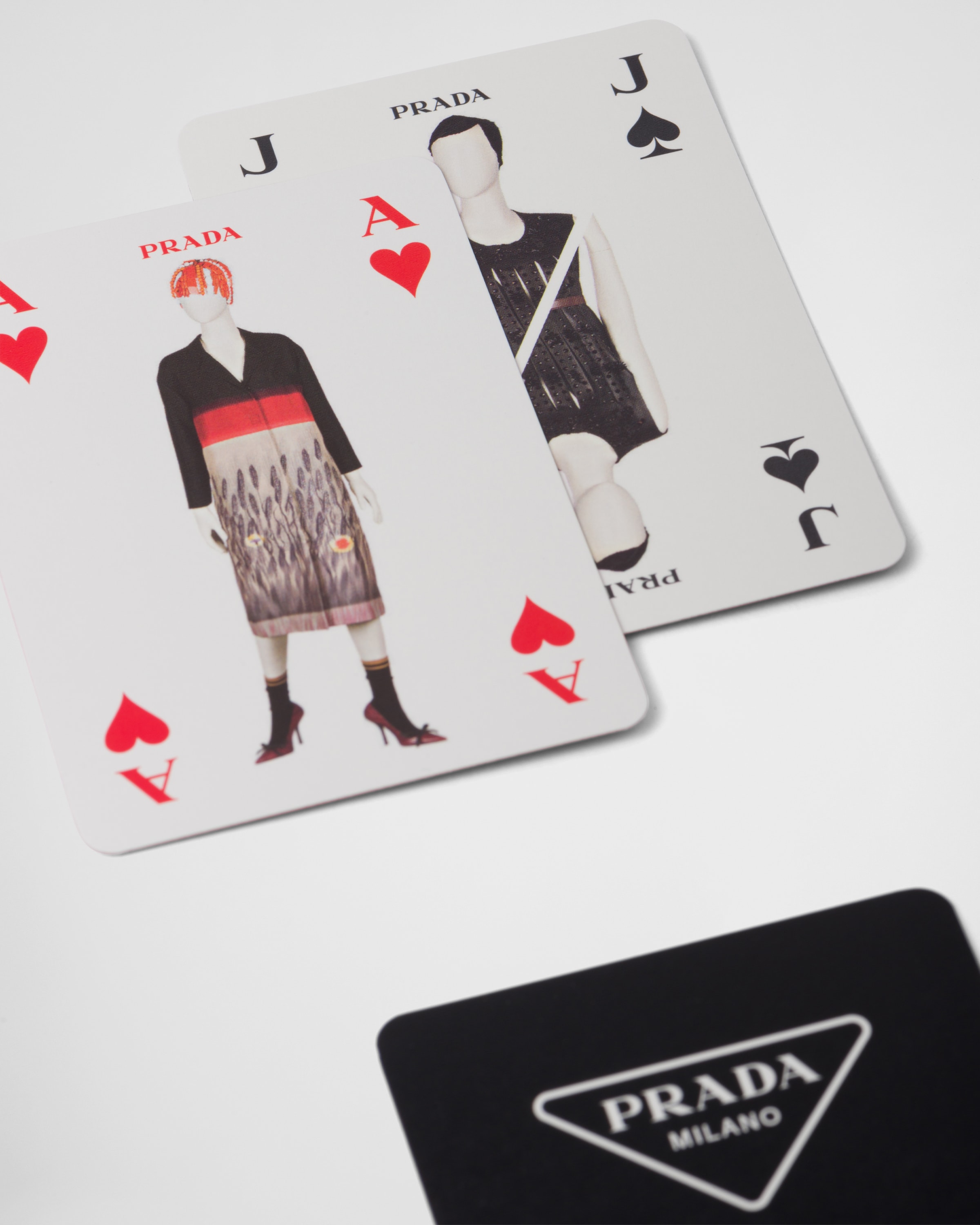 円高還元 レッド PRADA | トランプ レザーケース付 