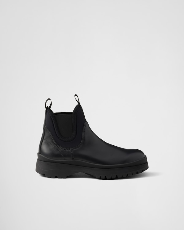 Chelsea Boots aus Leder und Stretch-Stoff Chelsea Boots aus Leder und Stretch-Stoff
