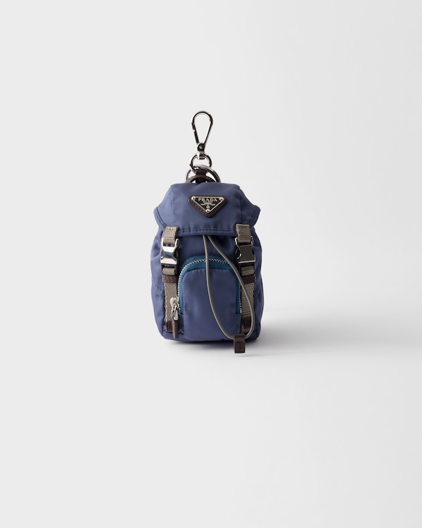 ミニアイコン Re-Nylon x レザー キーチェーン チャーム - ライトブルー ミニアイコン Re-Nylon x レザー キーチェーン チャーム - ライトブルー