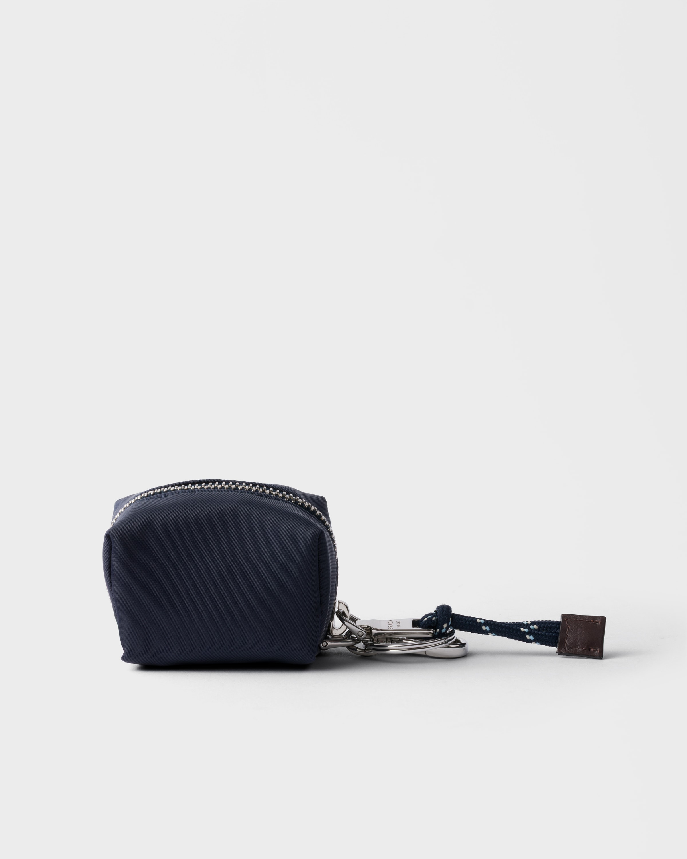 ネイビー プラダ スピードロック Re-nylon キーリング チャーム | PRADA