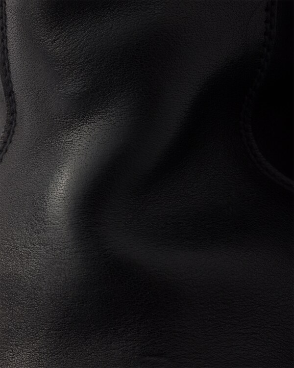 Stivaletti in pelle con zip Stivaletti in pelle con zip