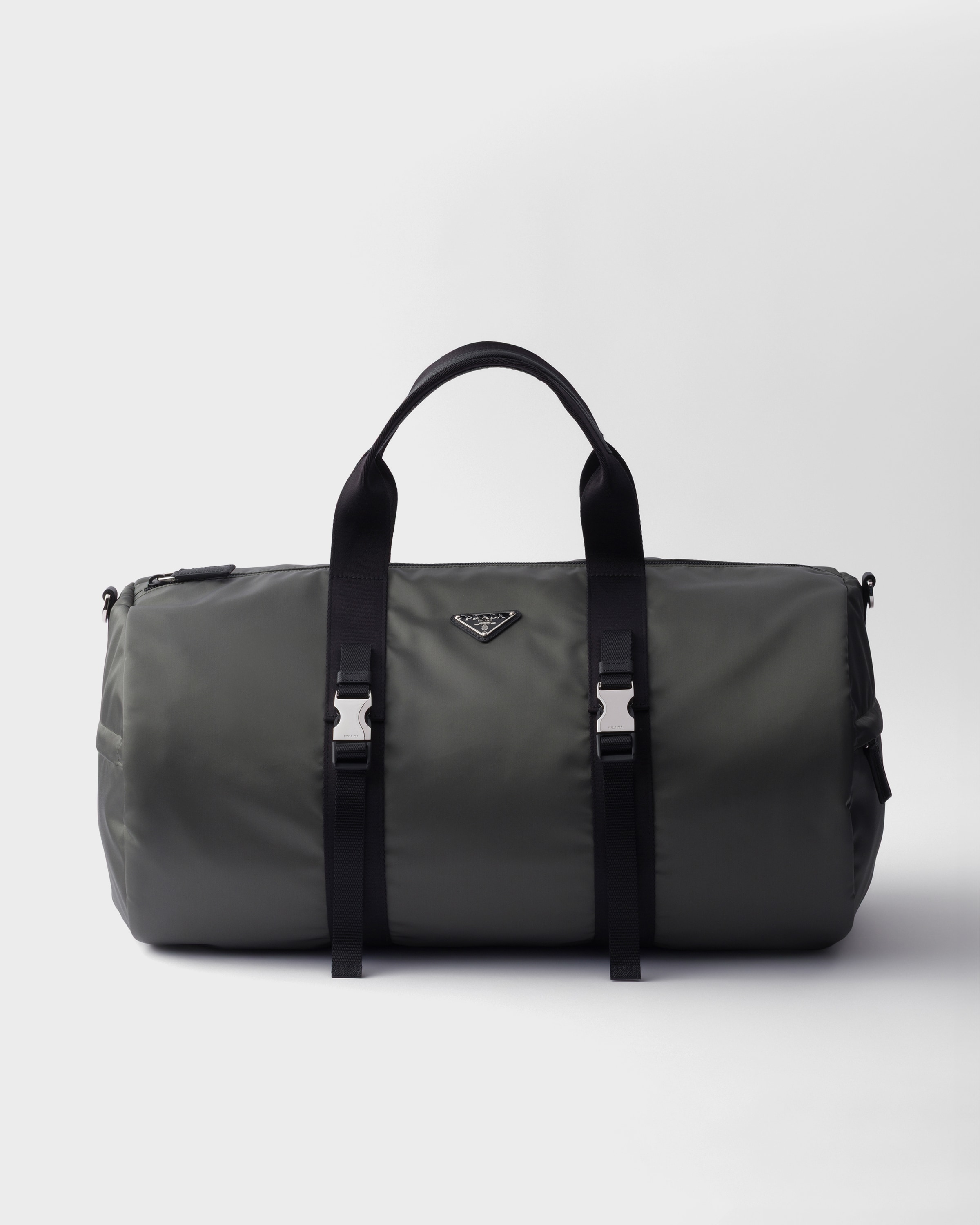カーキ Re-Nylon xサフィアーノレザー ダッフルバッグ | PRADA