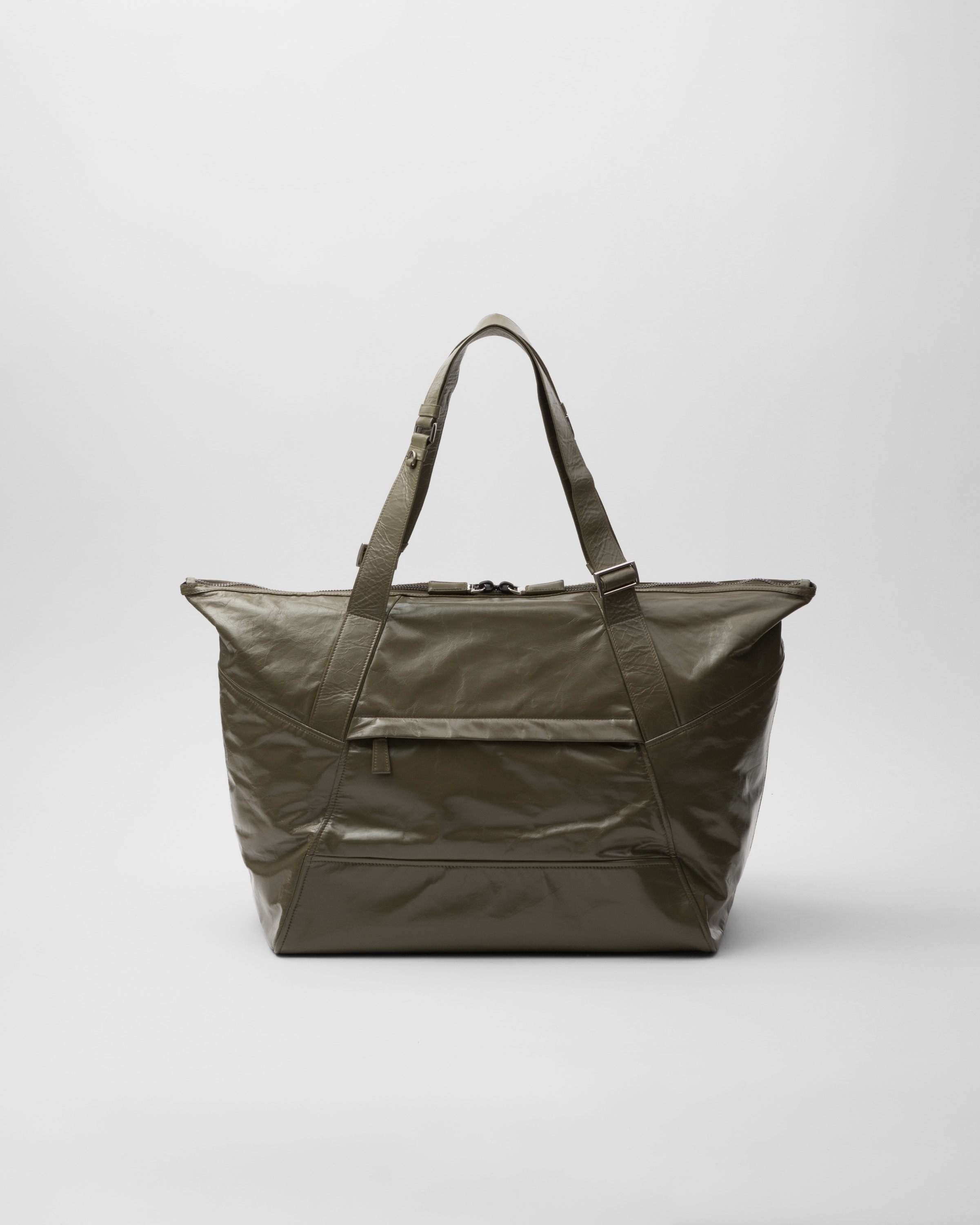 Shop Prada Reisetasche Aus Leder In Loden Green