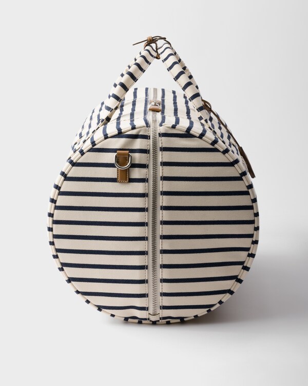 Weekender aus gestreiftem Canvas Weekender aus gestreiftem Canvas