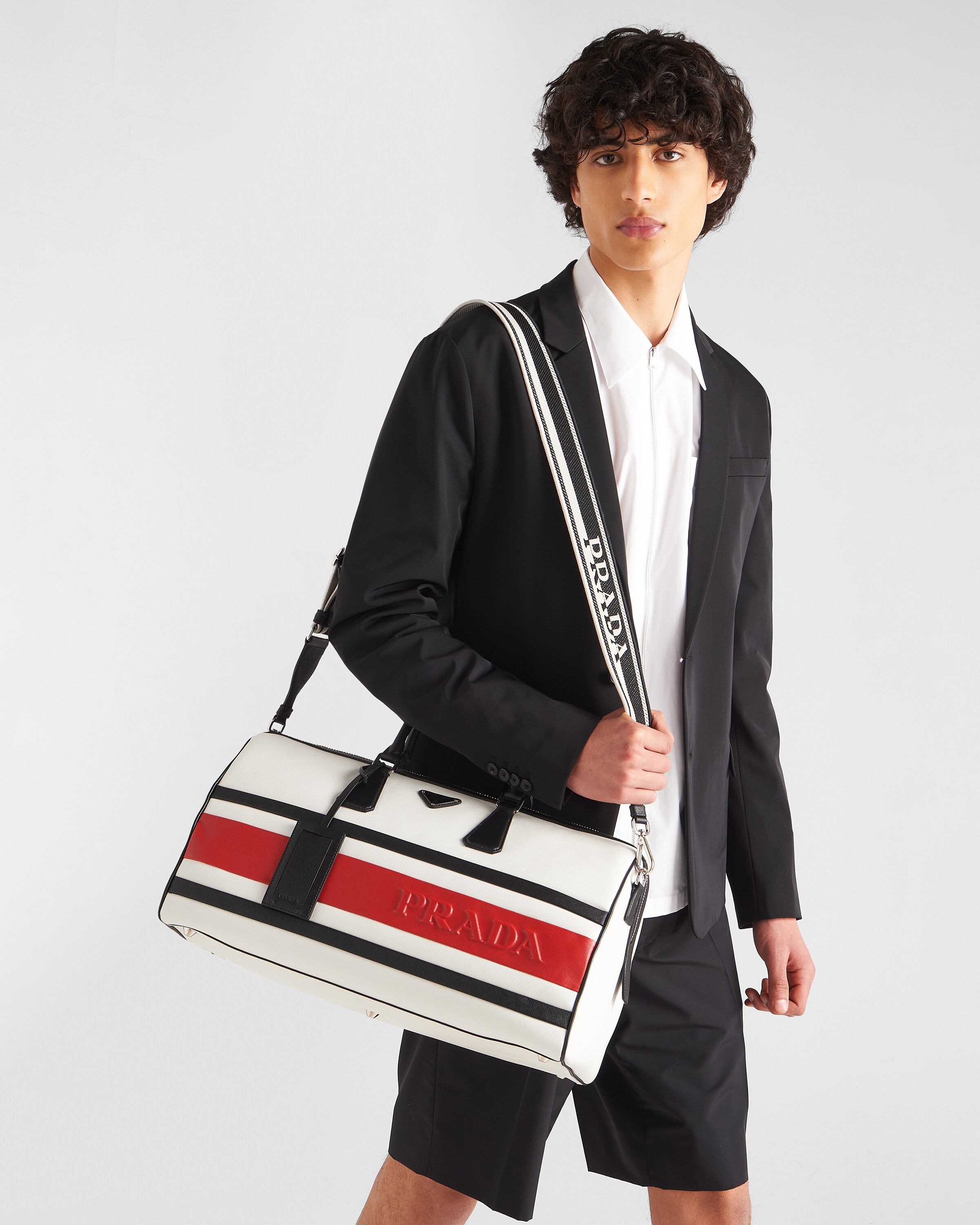 Prada حقيبة سفر من جلد سافيانو 8