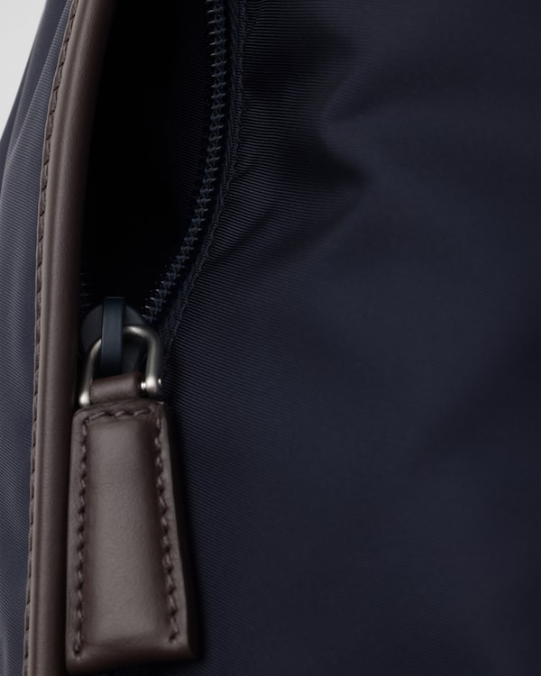 حقيبة كتف من الجلد والرينايلون كبيرة حقيبة كتف من الجلد والرينايلون كبيرة