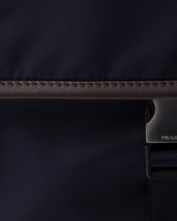 حقيبة كتف من الجلد والرينايلون كبيرة حقيبة كتف من الجلد والرينايلون كبيرة