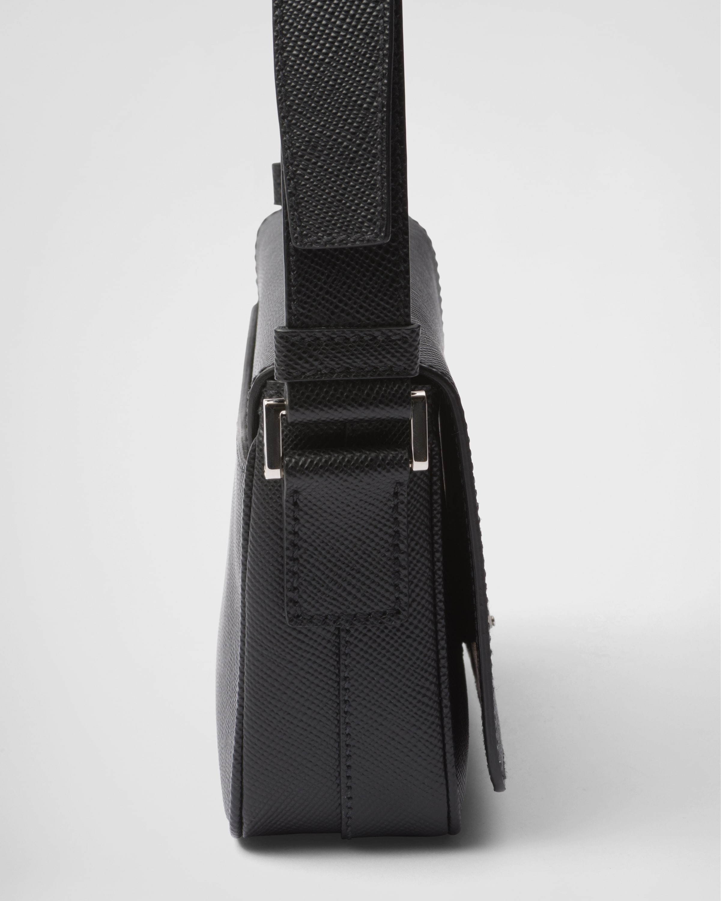 ブラック サフィアーノレザー ショルダーバッグ | PRADA