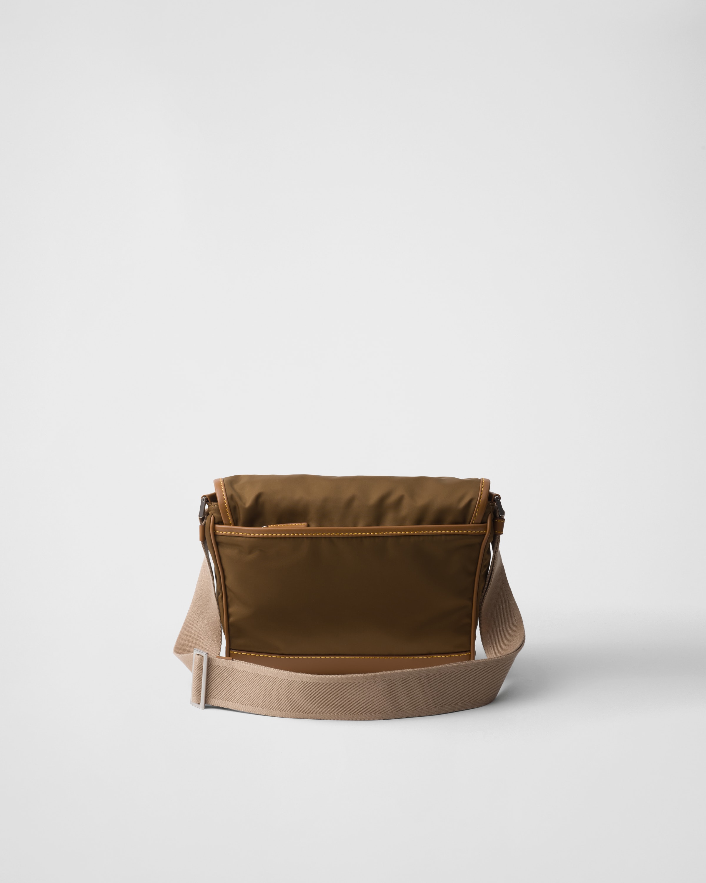 ブラウン Re-Nylon xレザー ショルダーバッグ | PRADA