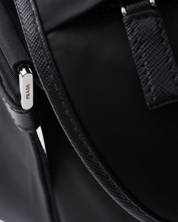 再生尼龙和Saffiano皮革单肩包 再生尼龙和Saffiano皮革单肩包