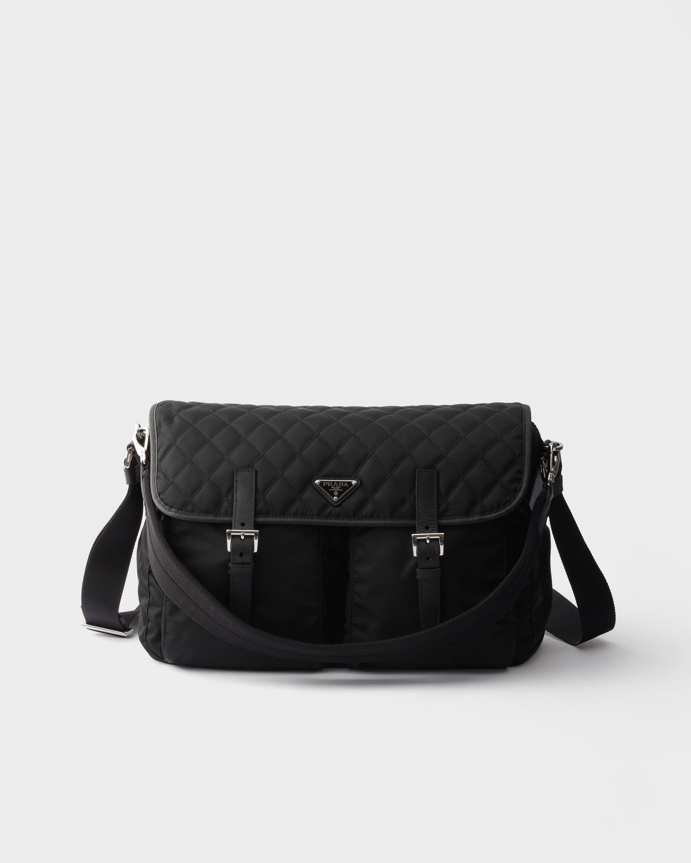 ブラック キルテッド Re-nylon サフィアーノレザー ショルダーバッグ