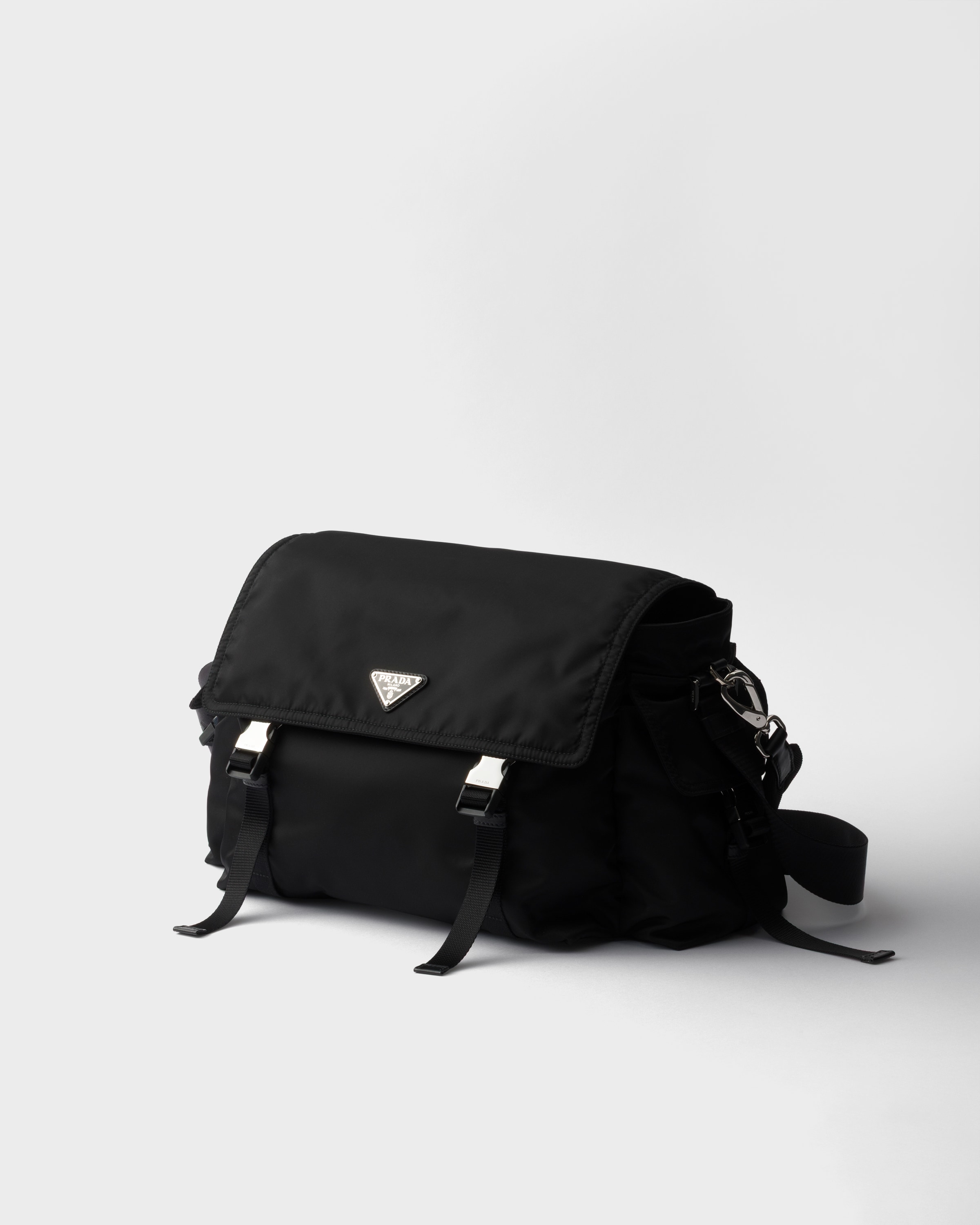 ★PRADA直営店★ブラック Re-Nylon バッグ ブラック プラダ エクスプローラ Re-Nylon xレザー バッグ | PRADA