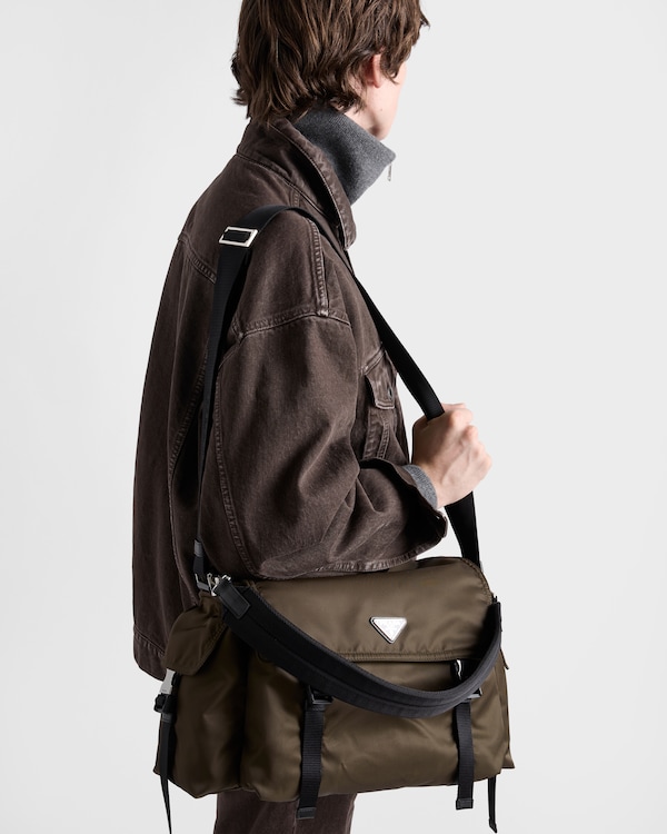 Borsa Prada Explore in Re-Nylon e pelle - Selva Borsa Prada Explore in Re-Nylon e pelle - Selva