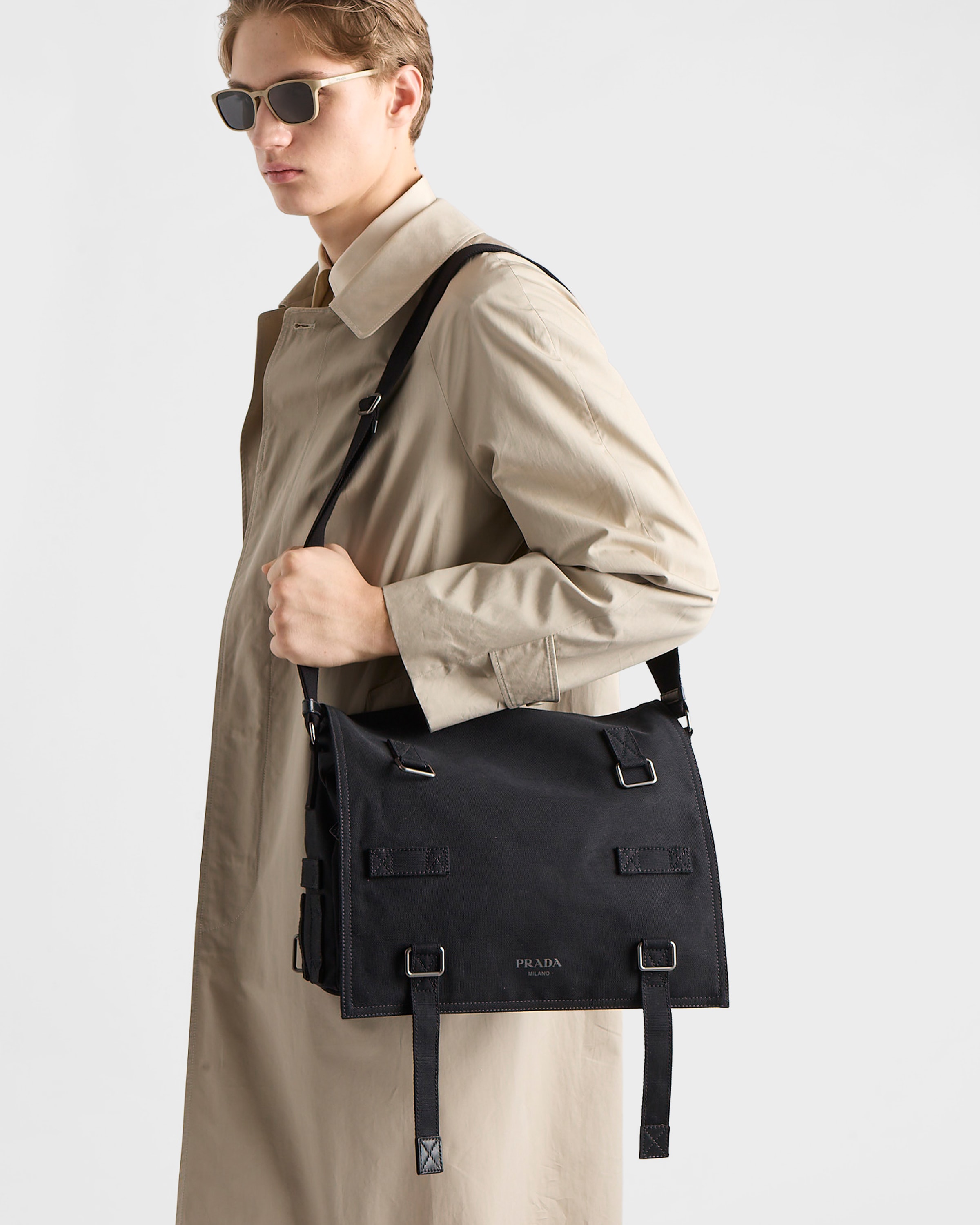 ブラック キャンバス ショルダーバッグ | PRADA