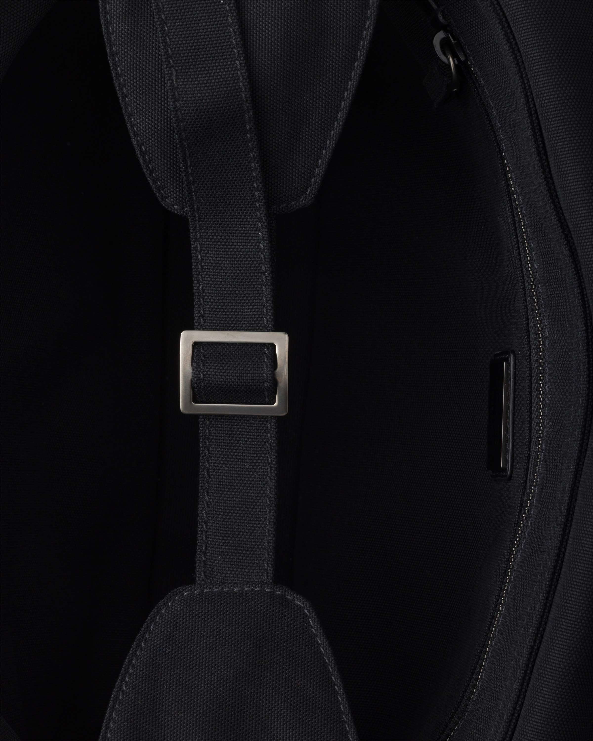 ブラック キャンバス ショルダーバッグ | PRADA - 日本