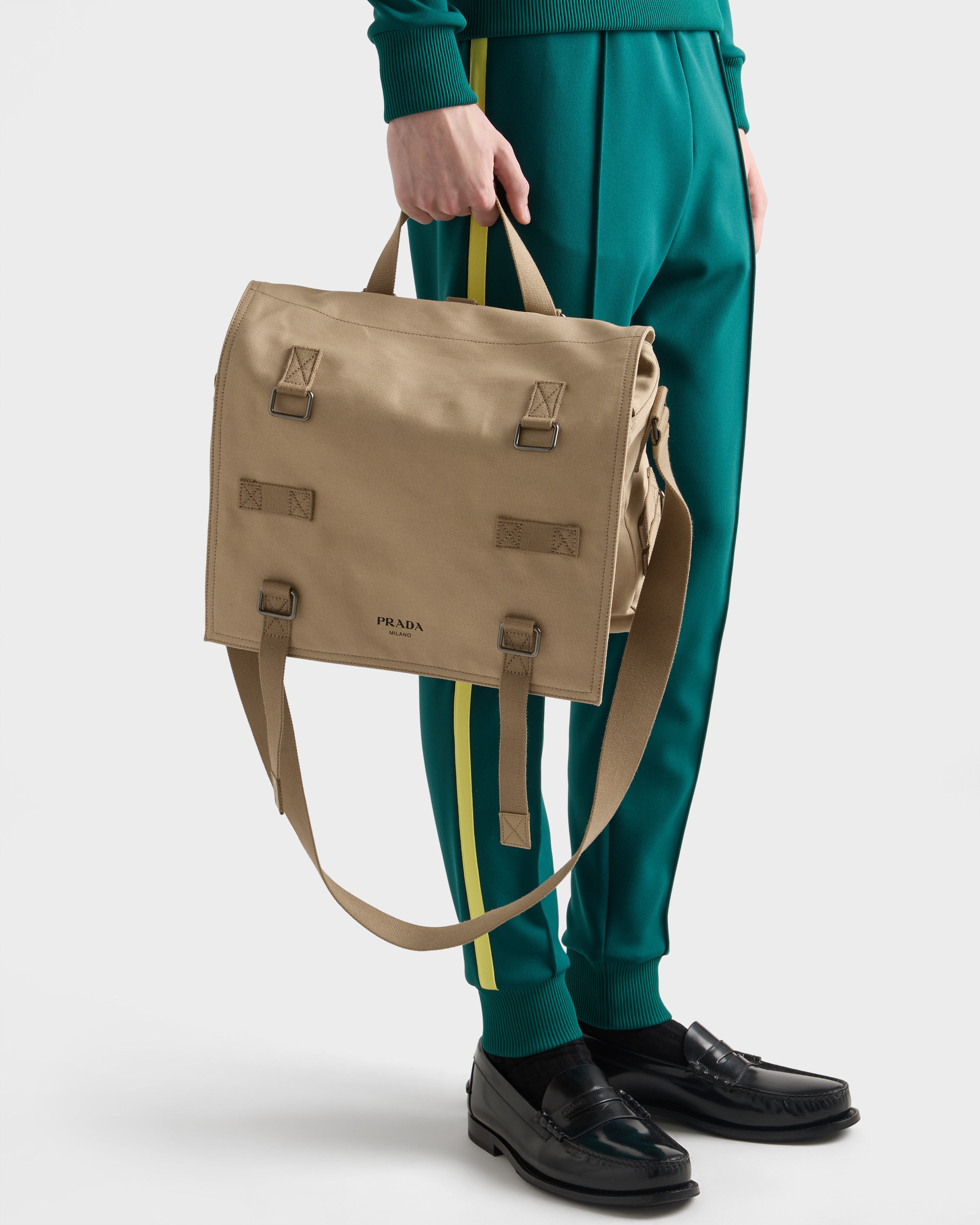 デザートベージュ キャンバス ショルダーバッグ | PRADA - 日本