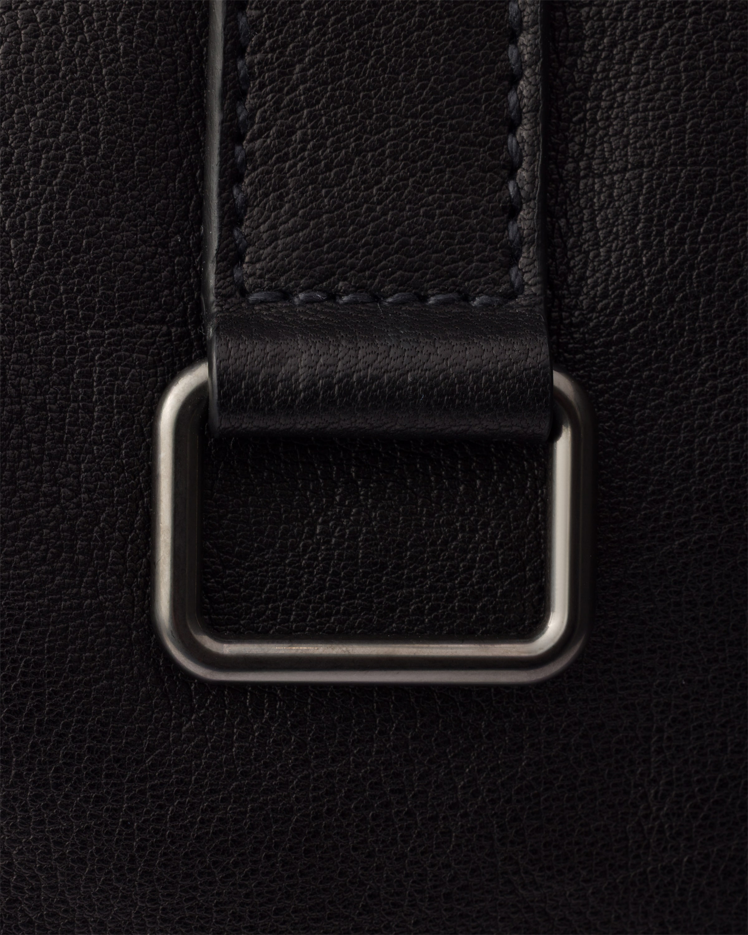 ブラック レザー メッセンジャーバッグ | PRADA