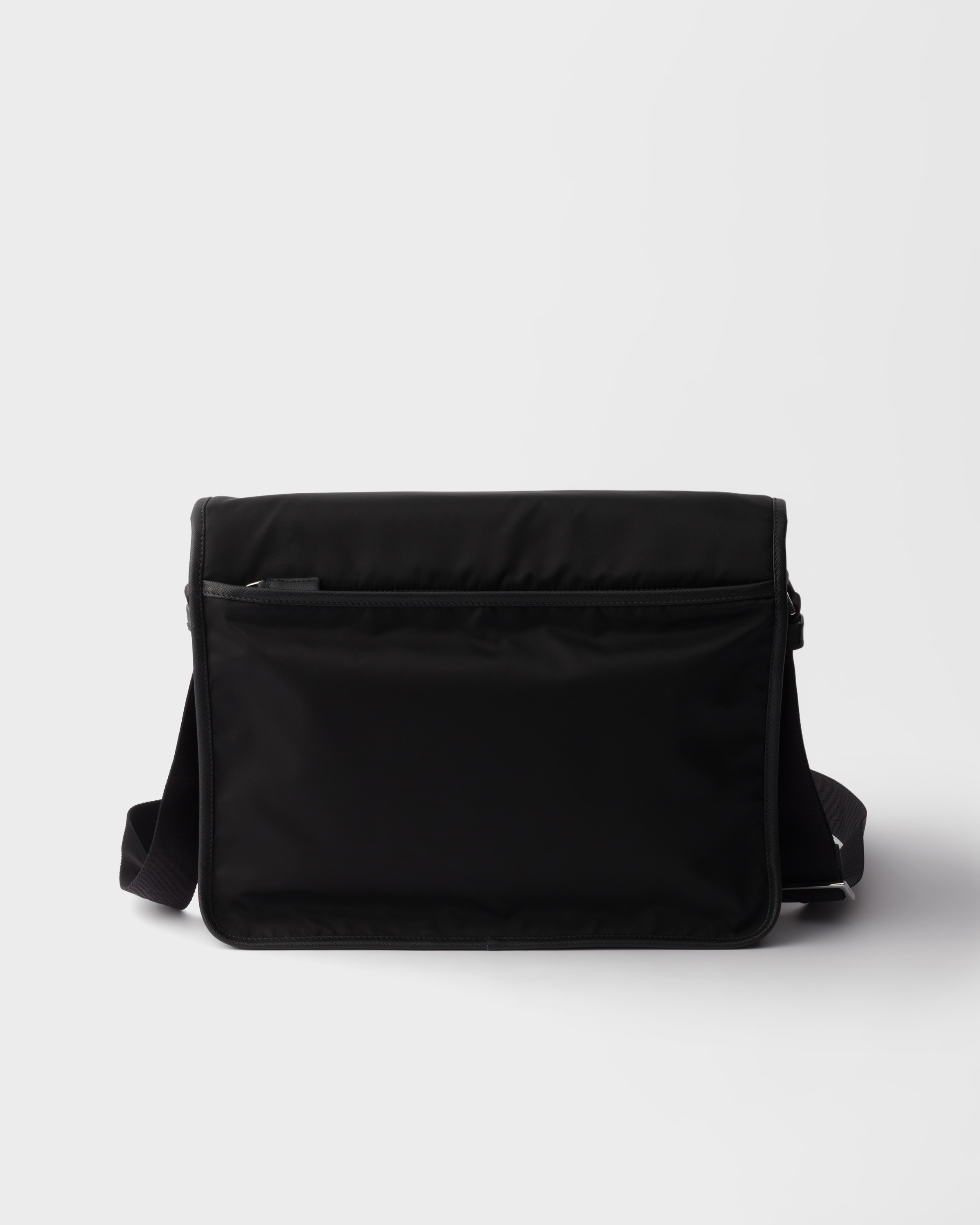 ブラック Re-Nylon xサフィアーノレザー ショルダーバッグ | PRADA - 日本