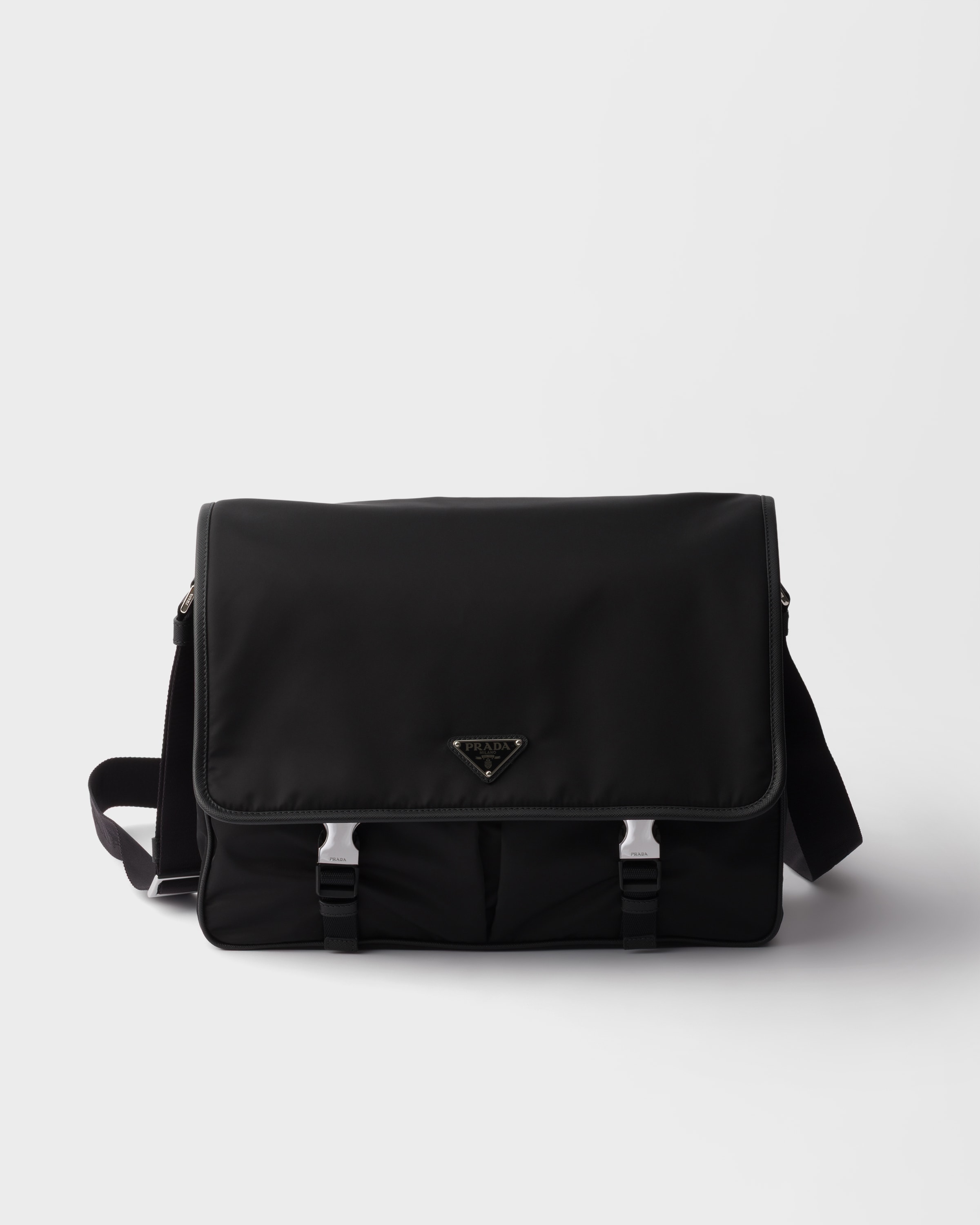 ブラック Re-Nylon xサフィアーノレザー ショルダーバッグ | PRADA - 日本