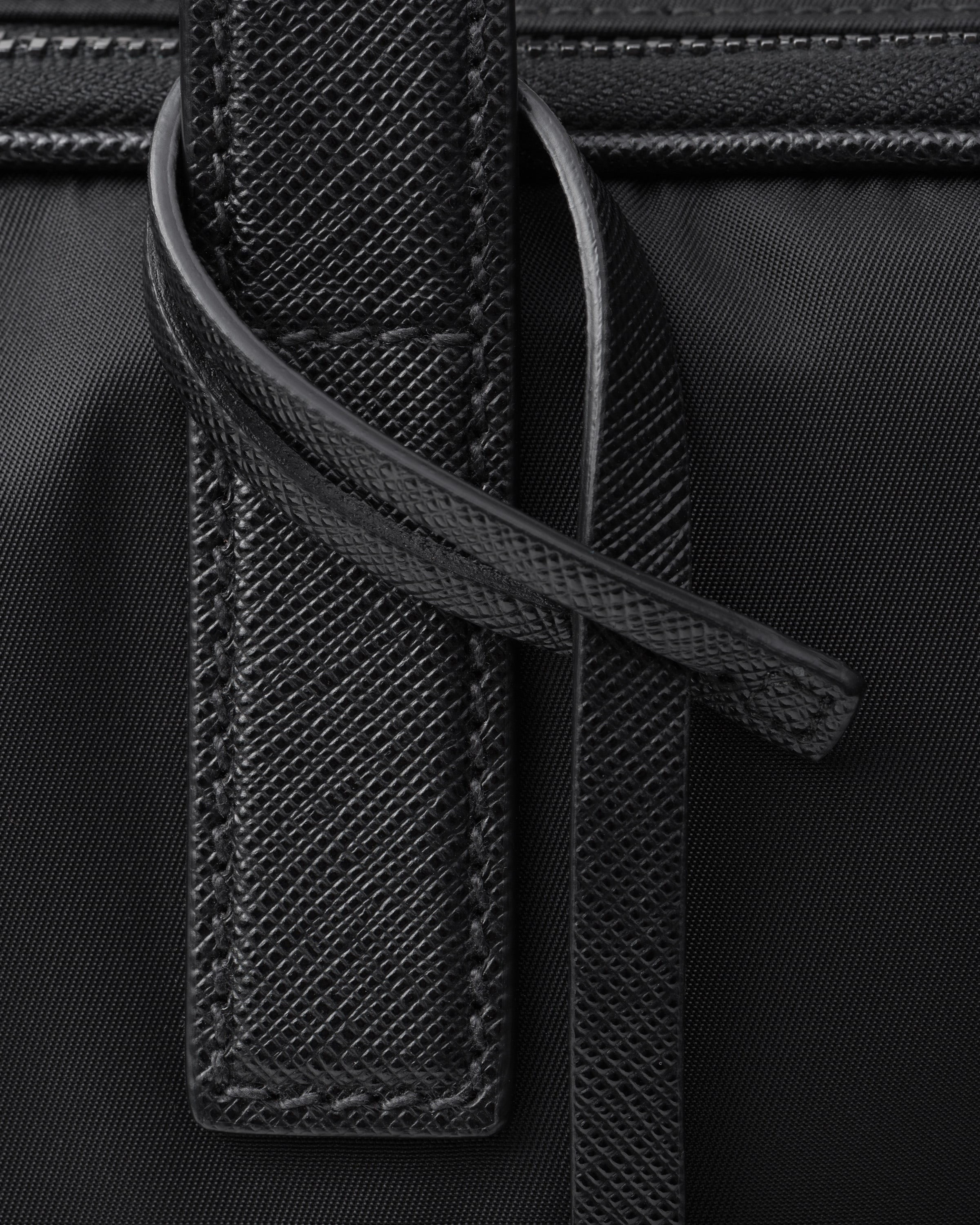 ブラック Re-nylon Xサフィアーノレザー ブリーフケース | PRADA ブラック Re-nylon Xサフィアーノレザー ブリーフケース | PRADA