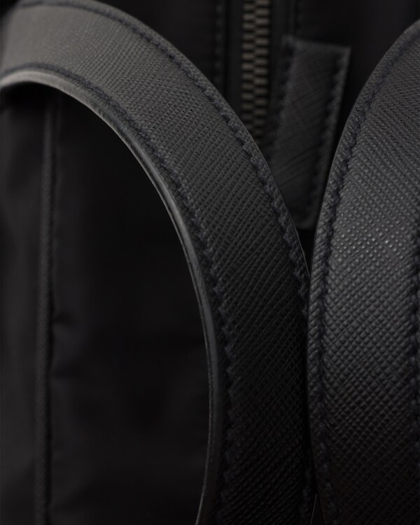 حقيبة ملفات من قماش رينايلون وجلد سافيانو - أسود حقيبة ملفات من قماش رينايلون وجلد سافيانو - أسود