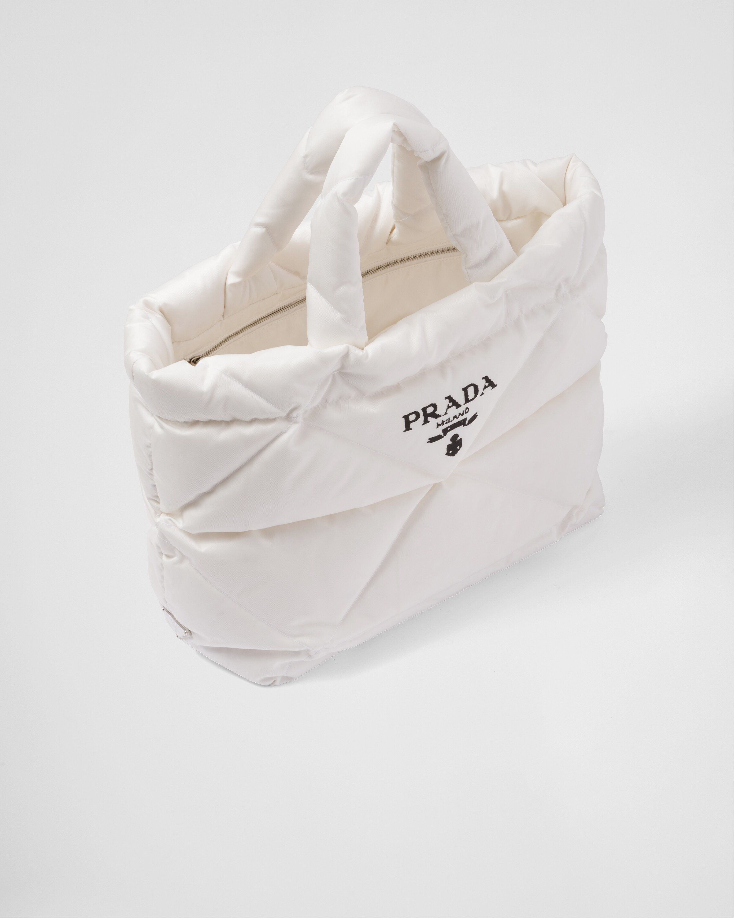 Prada حقيبة تسوق مبطنة من قماش Re\u002DNylon 3