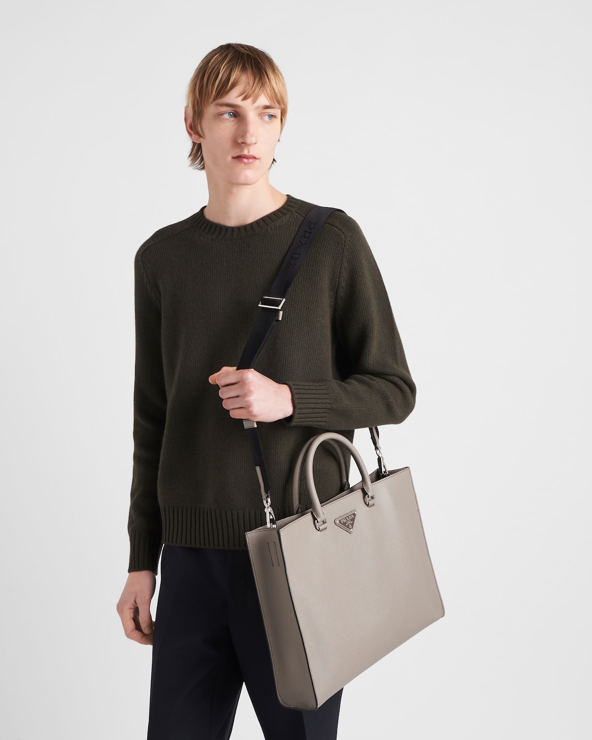 CHEST BAG 20 IN ECHO GRAY SAFFIANO LEATHER