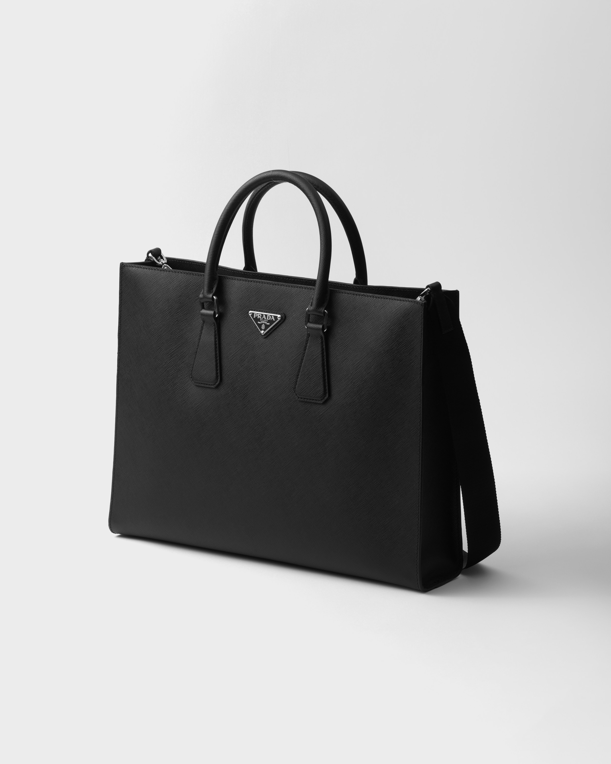 ブラック サフィアーノ トートバッグ | PRADA