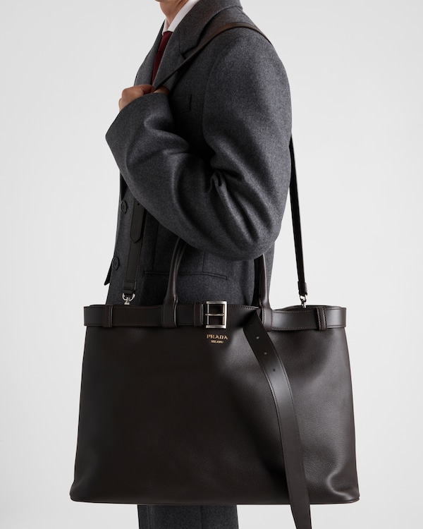 Sac Prada Buckle en cuir avec ceinture Sac Prada Buckle en cuir avec ceinture