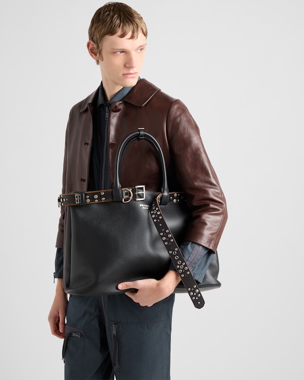 Bolso Prada Buckle de piel con cinturón con tachuelas Bolso Prada Buckle de piel con cinturón con tachuelas