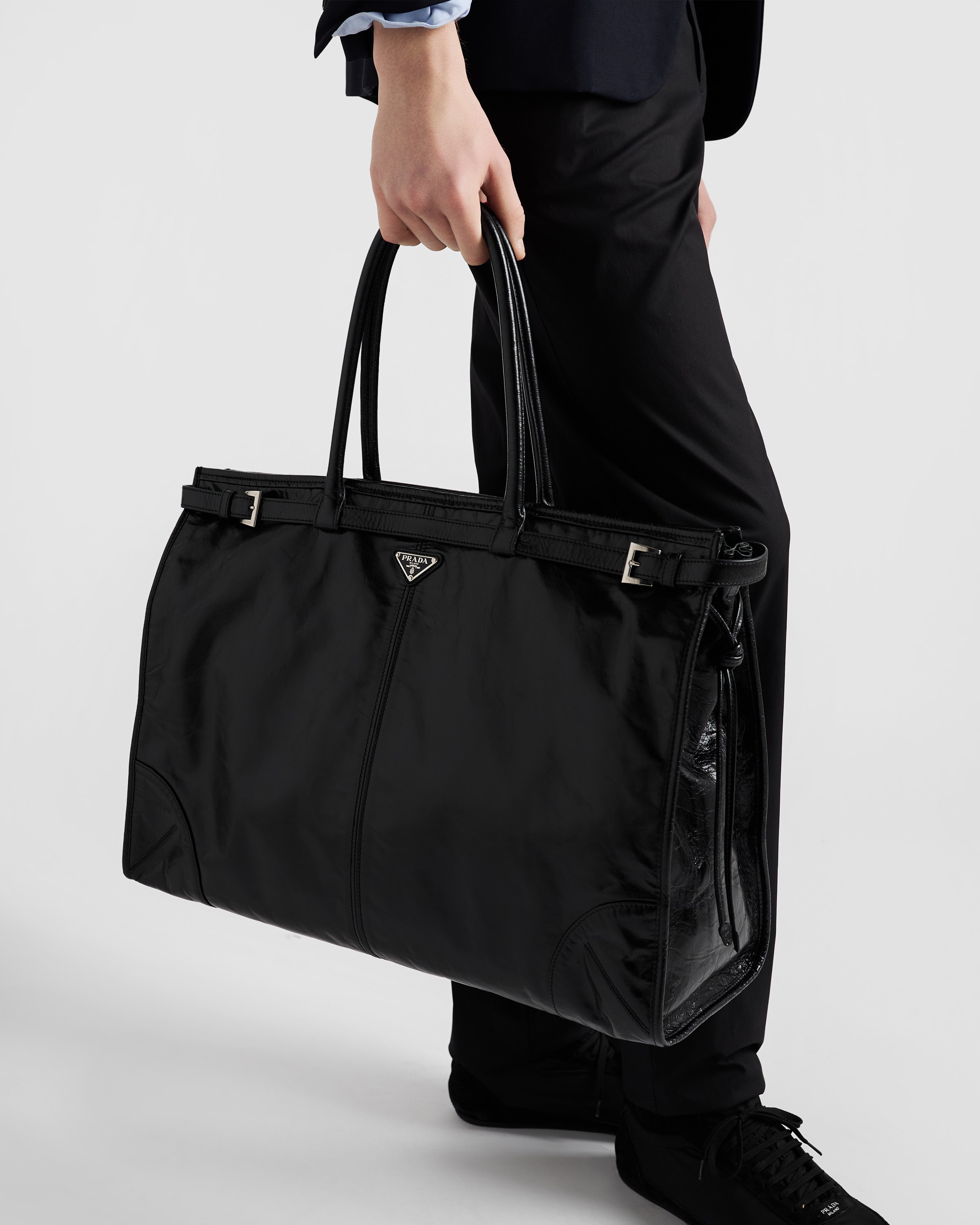 PRADA ブラック レザートートバッグ Prada レザー トートバッグ | ブラック | FARFETCH JP