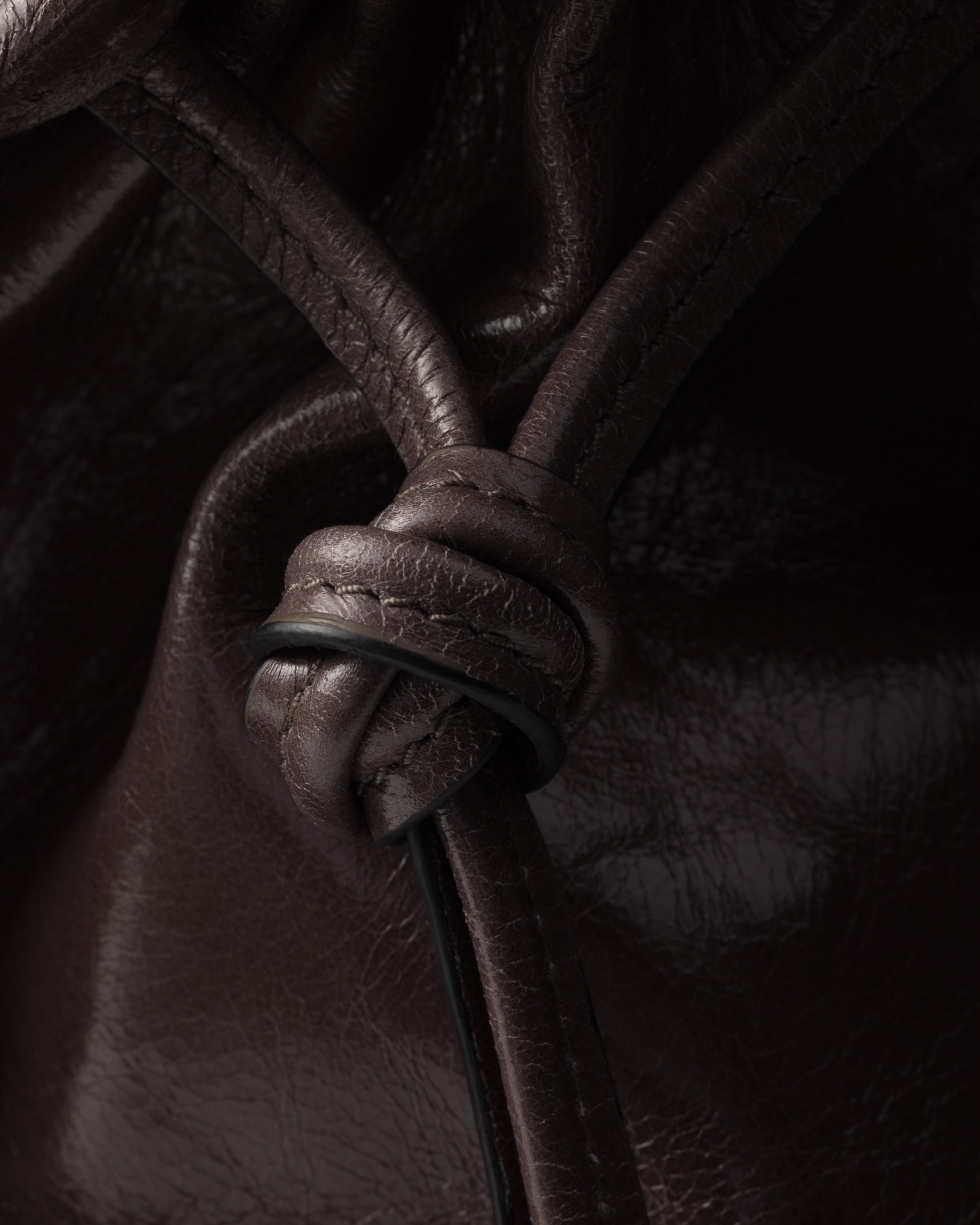 PRADA ベージュ レザー トートバッグ PRADA ベージュ レザー トートバッグ 人気】 PRADA プラダ