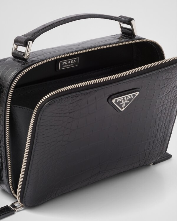 حقيبة "برادا بريك" Prada Brique من جلد تمساح - أسود حقيبة "برادا بريك" Prada Brique من جلد تمساح - أسود