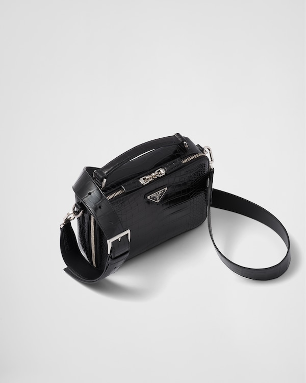 حقيبة "برادا بريك" Prada Brique من جلد تمساح - أسود حقيبة "برادا بريك" Prada Brique من جلد تمساح - أسود