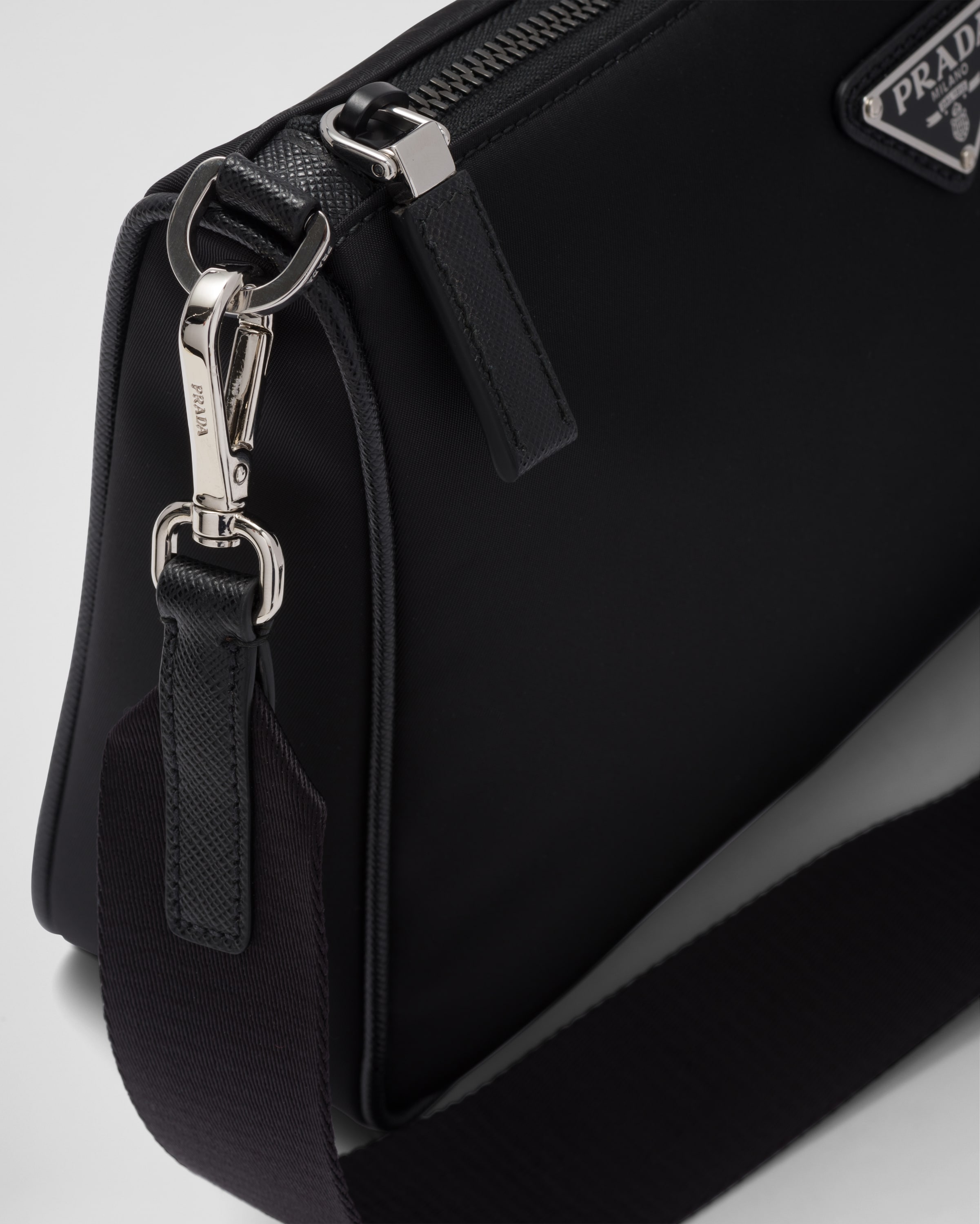 Très Bien - Prada Re-Nylon & Saffiano Leather Shoulder Bag Black