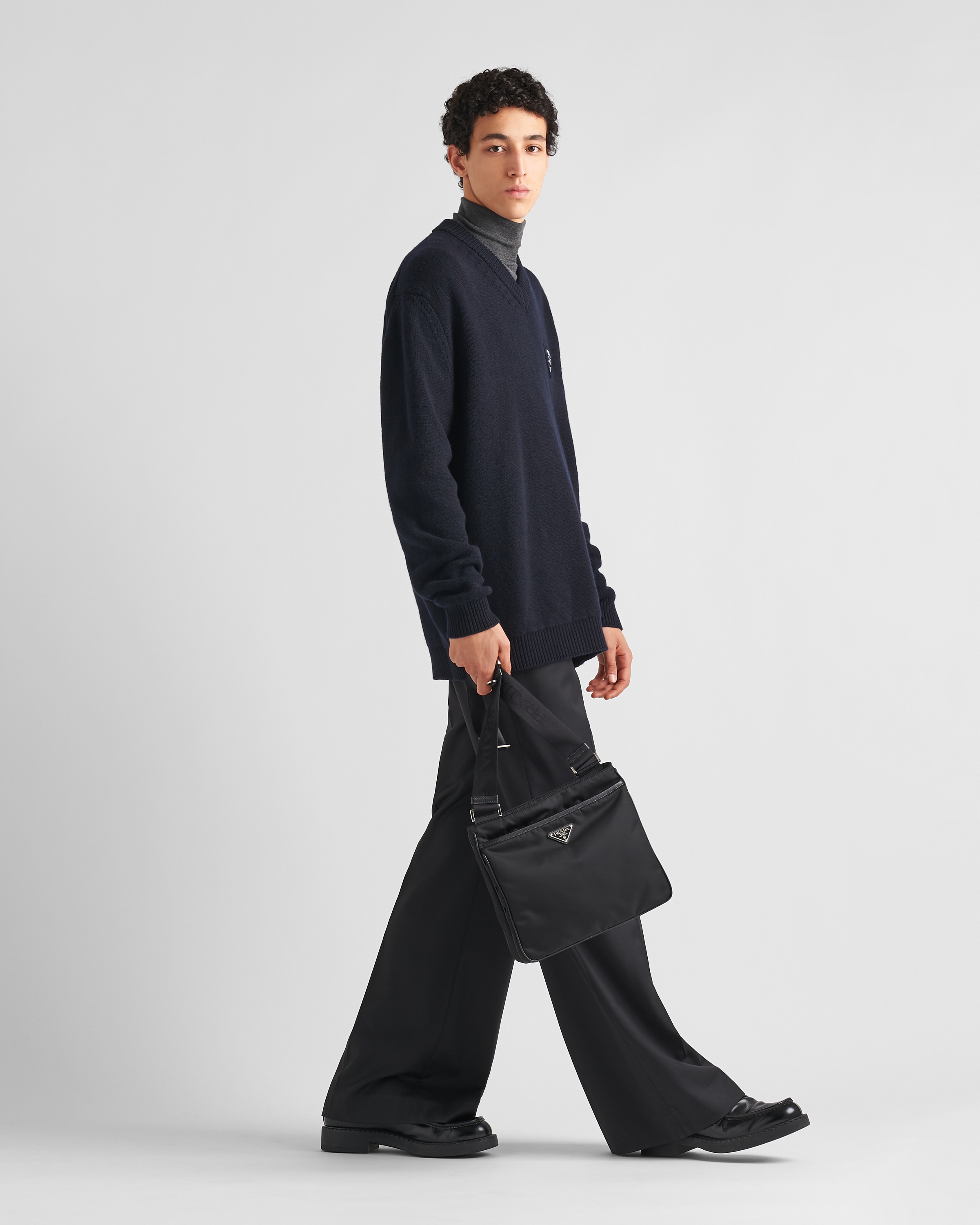 Prada mens discount messenger bag sale
