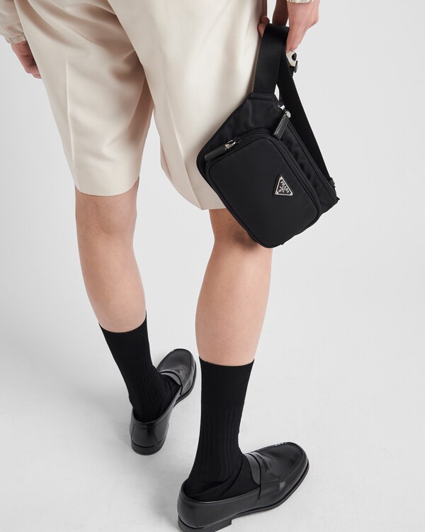 حقيبة كتف من قماش نايلون معاد تدويره وجلد سافيانو حقيبة كتف من قماش نايلون معاد تدويره وجلد سافيانو