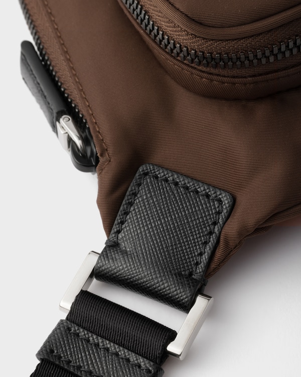 Sac porté épaule en Re-Nylon et cuir Saffiano - Terre De Sienne Sac porté épaule en Re-Nylon et cuir Saffiano - Terre De Sienne