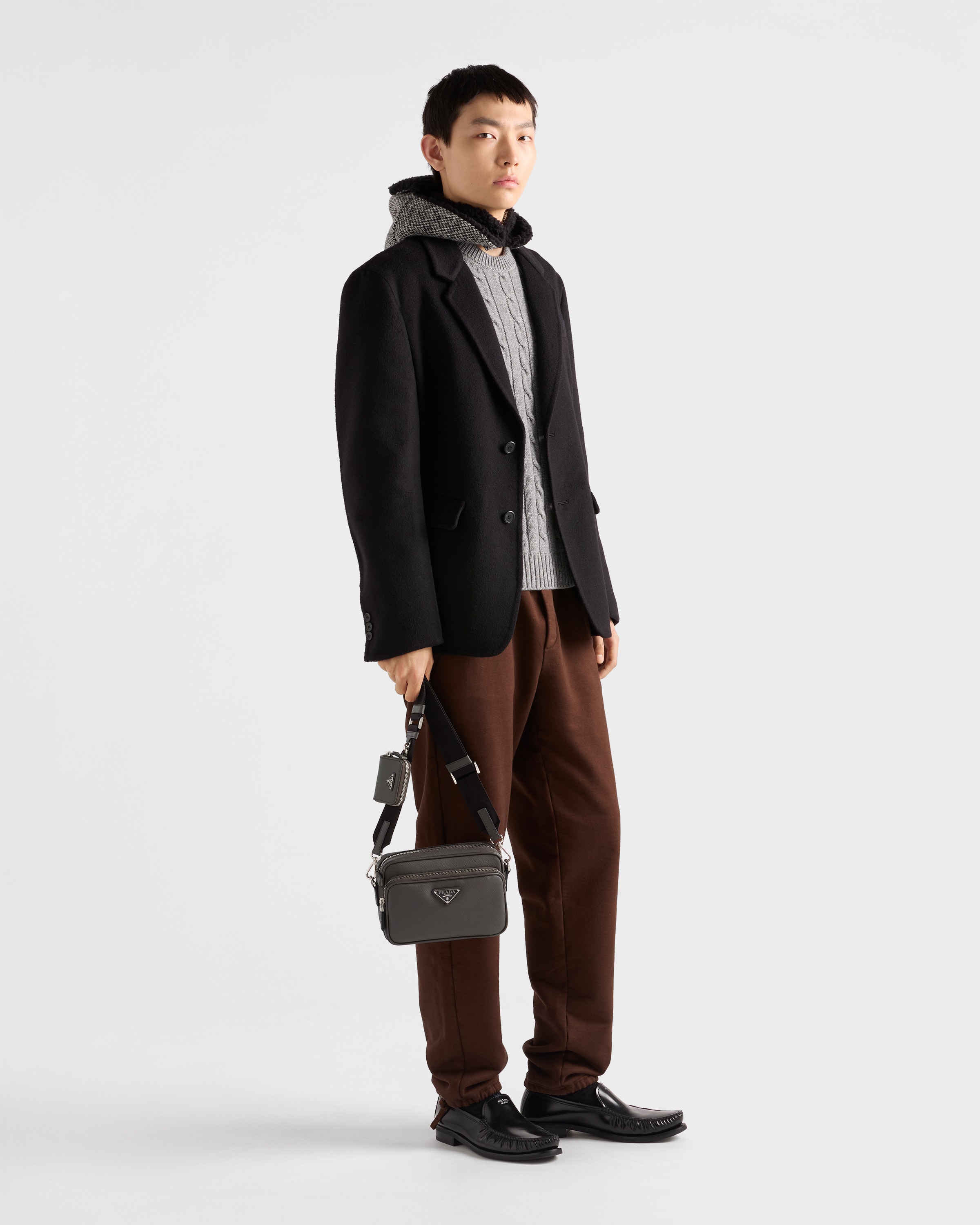 24時間以内のご購入&お支払い限定のお値段★❤︎です★新品未使用★プラダ★黒 Prada Saffiano Double Zip Chain Crossbody Bag 1BP024