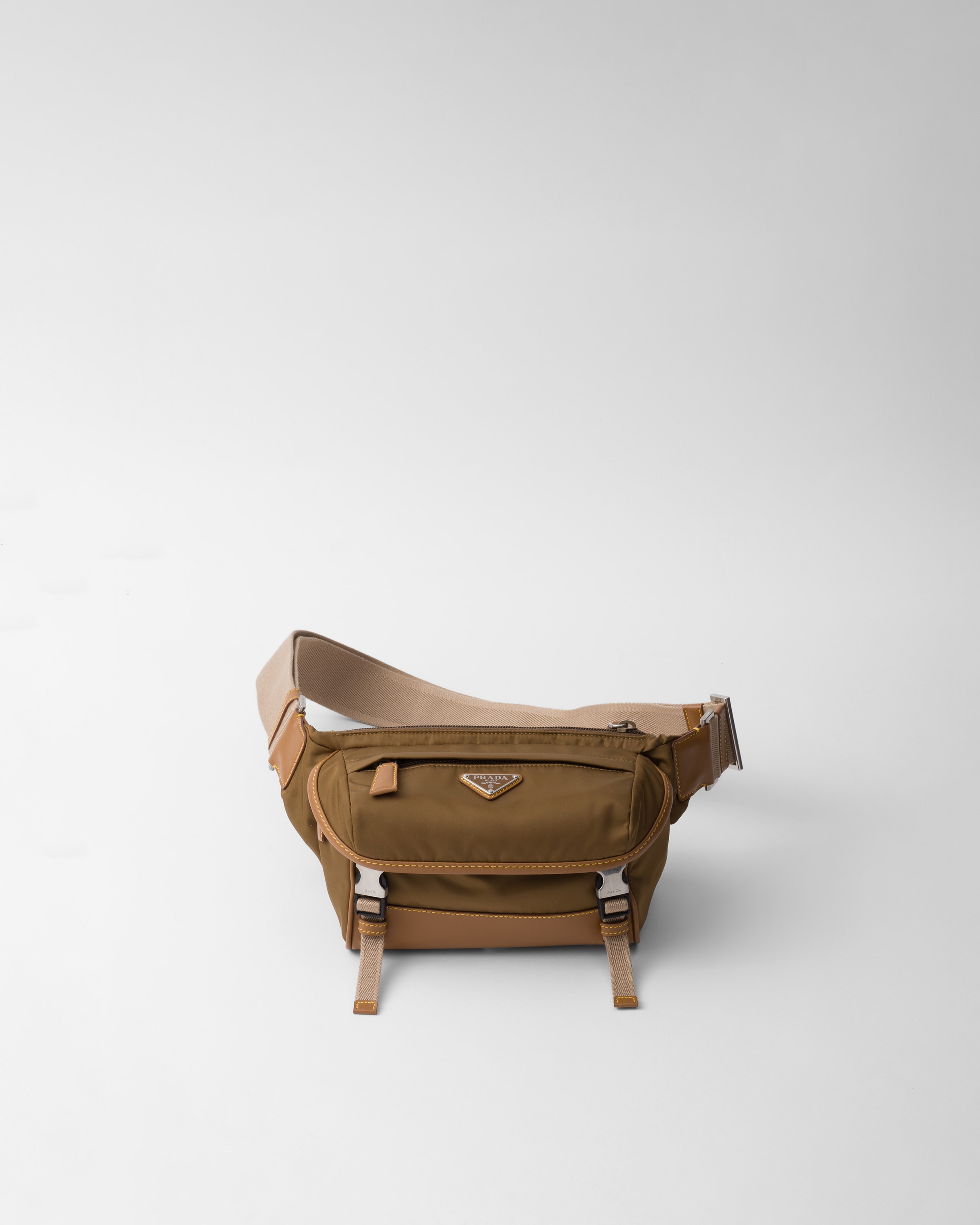 PRADA】プラダ メッセンジャーバッグ カーフ 茶 メンズ ショルダー  