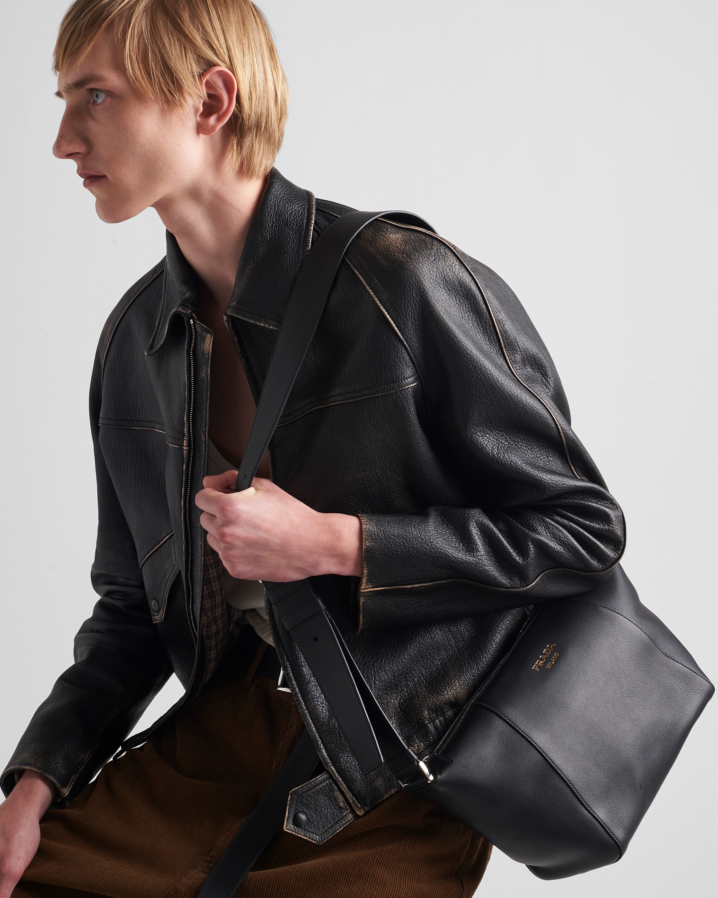 Prada messenger bag mens shop