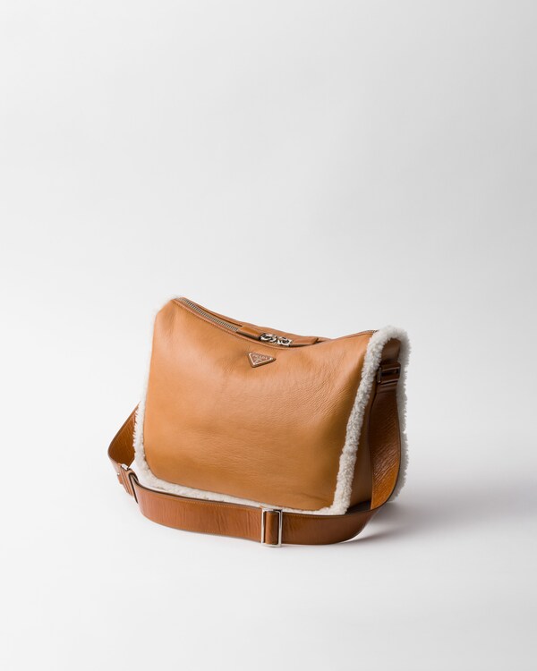 حقيبة كتف من الشيرلينج حقيبة كتف من الشيرلينج