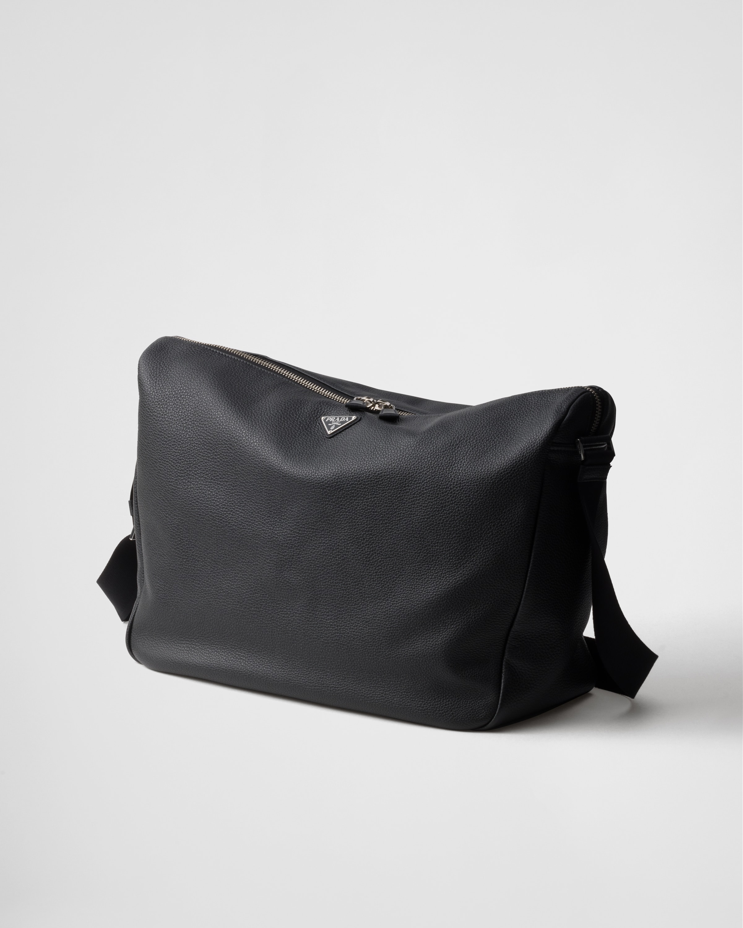 【PRADA】ストライプ柄 ベルト付きベスト関税込み SALE Black Prada Buckle leather bag with studded belt | PRADA