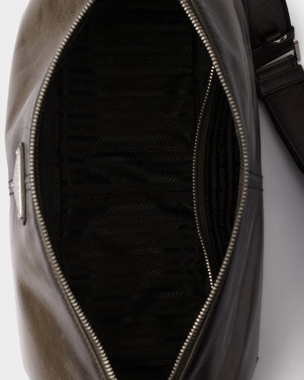 Bolso bandolera de piel envejecida con cierre de cremallera - Militar Bolso bandolera de piel envejecida con cierre de cremallera - Militar