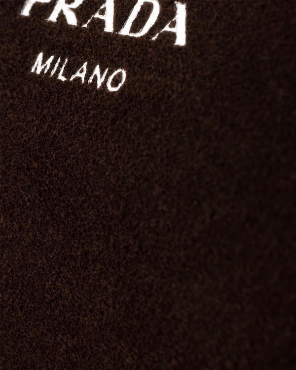 Borsa a tracolla in pelle scamosciata Borsa a tracolla in pelle scamosciata