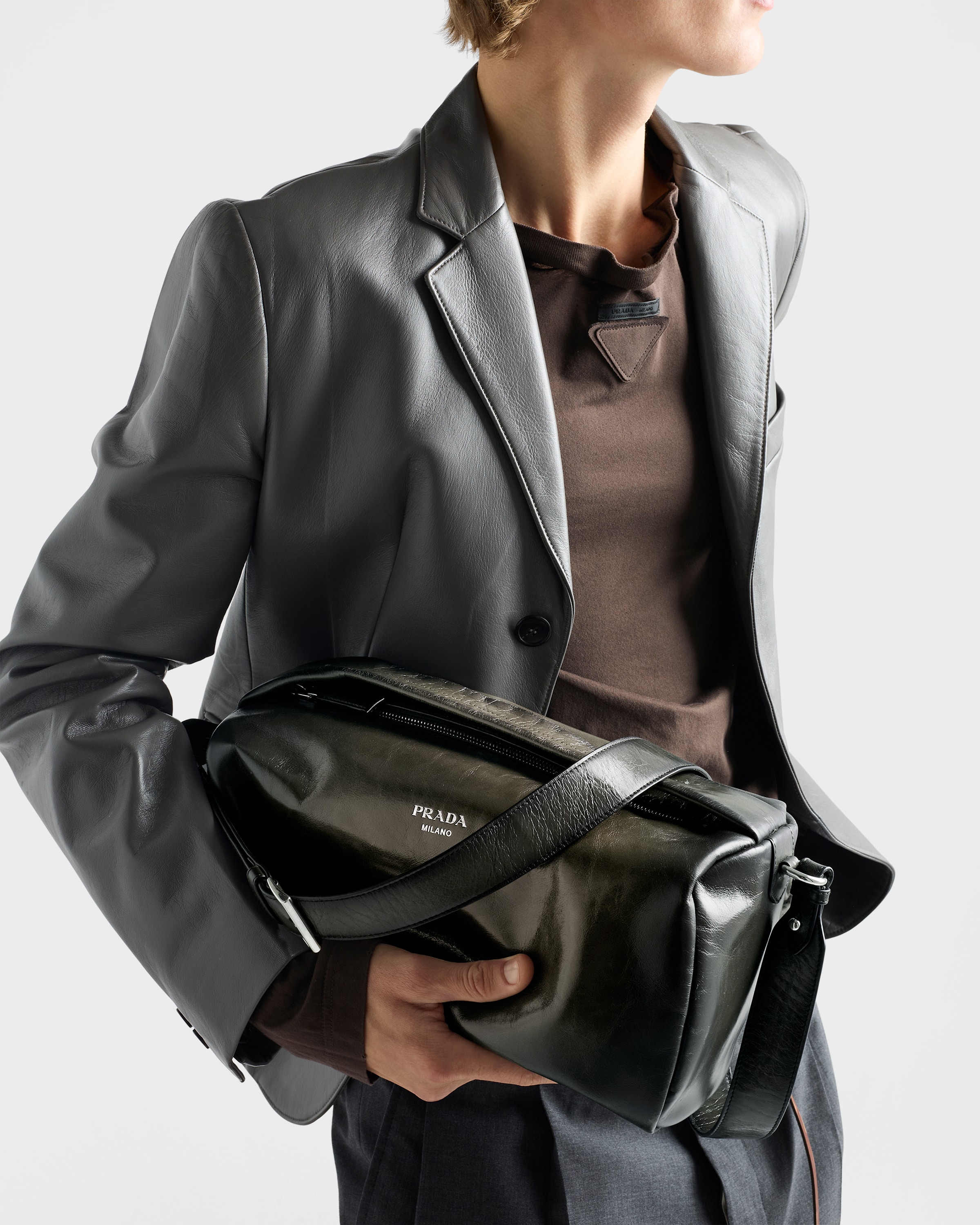 プラダ メンズ】ナイロン＆レザーバッグ｜PRADA