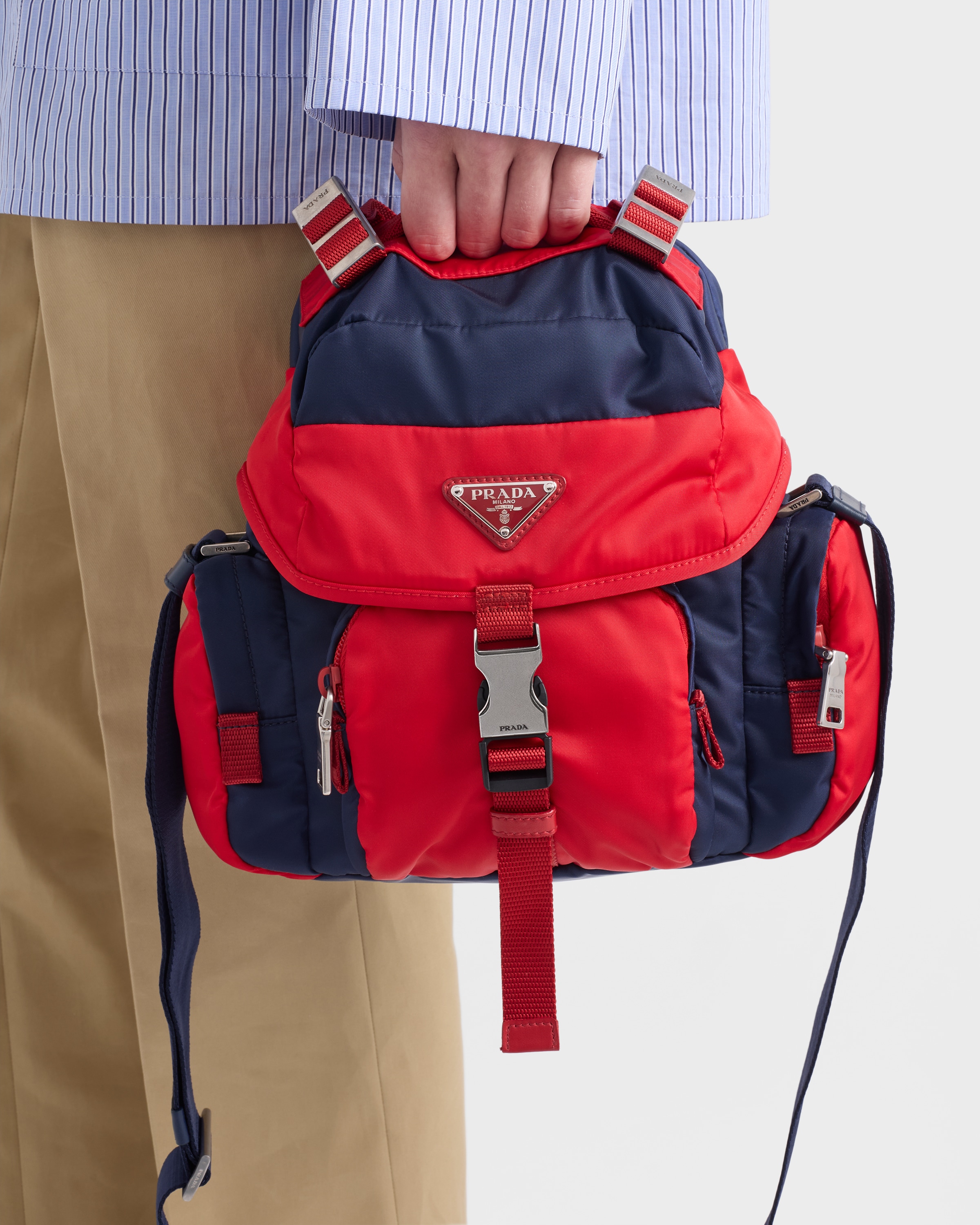 バルティックブルー／レッド スモール Re-Nylon xレザー ショルダー
